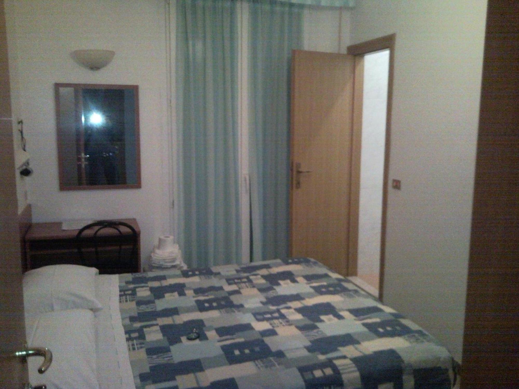 Hotel Trinidad Ρίμινι Εξωτερικό φωτογραφία