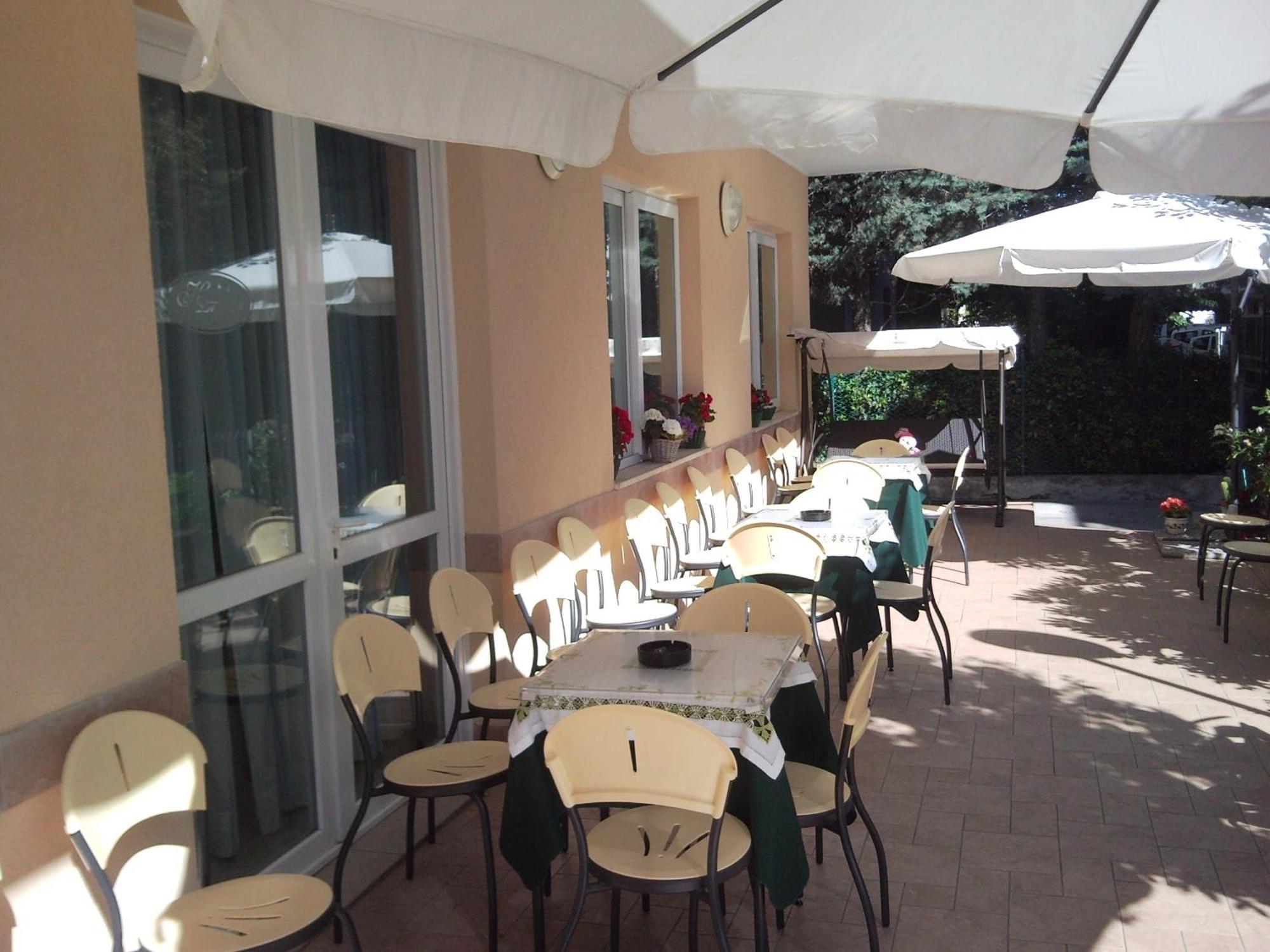 Hotel Trinidad Ρίμινι Εξωτερικό φωτογραφία