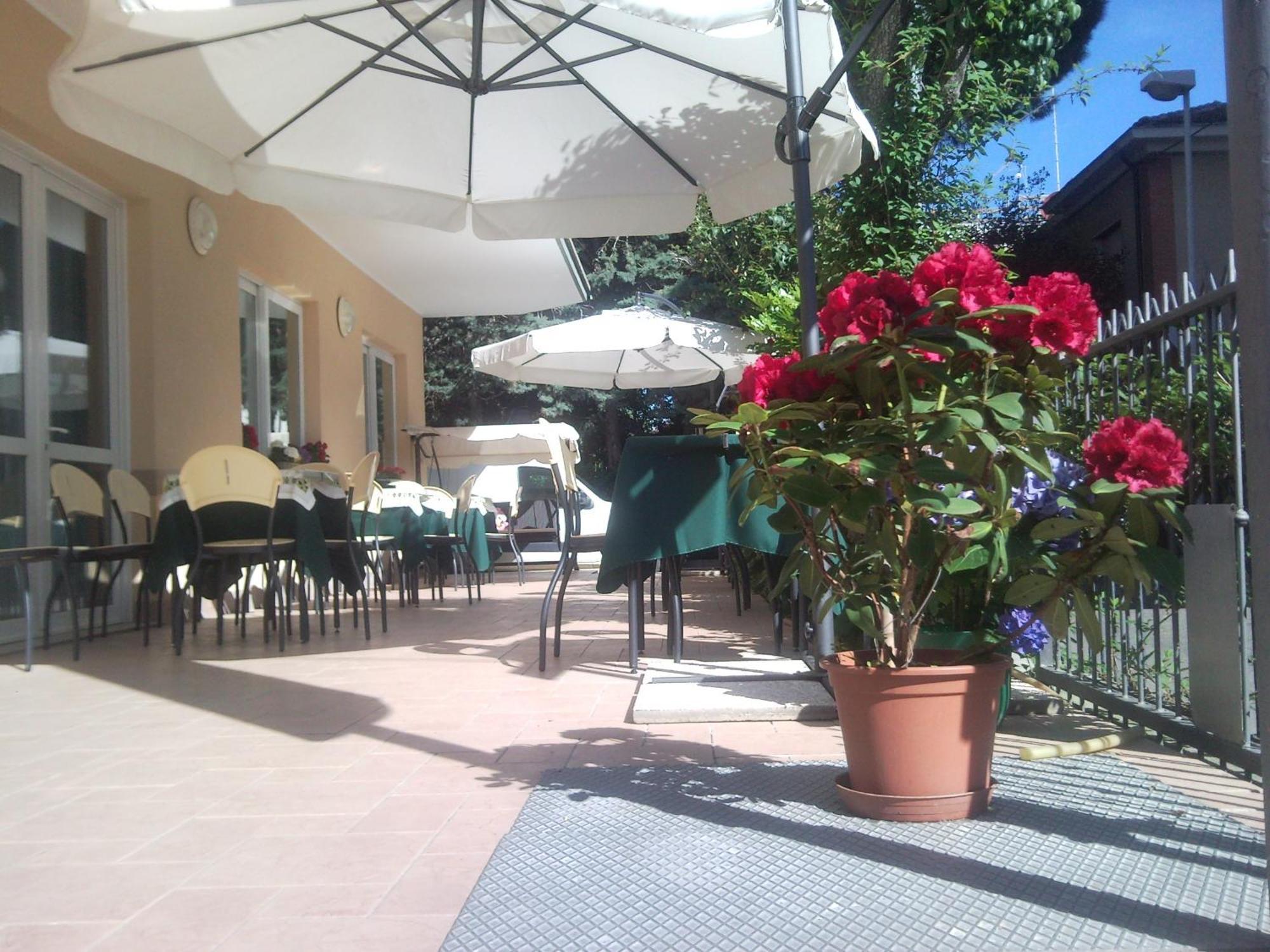 Hotel Trinidad Ρίμινι Εξωτερικό φωτογραφία