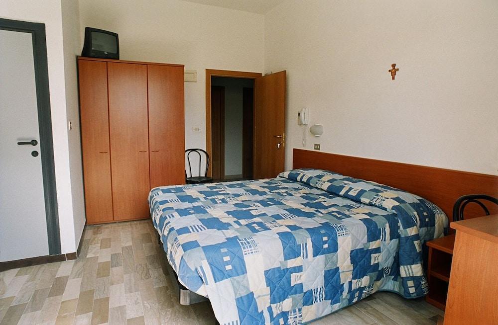 Hotel Trinidad Ρίμινι Εξωτερικό φωτογραφία