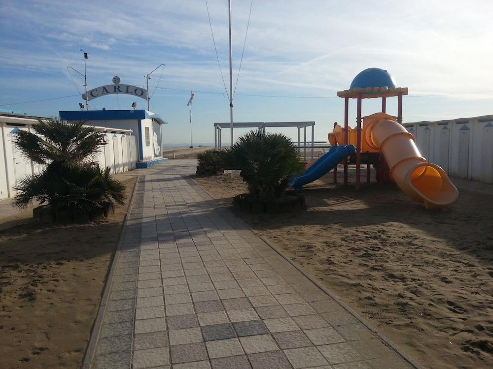 Hotel Trinidad Ρίμινι Εξωτερικό φωτογραφία