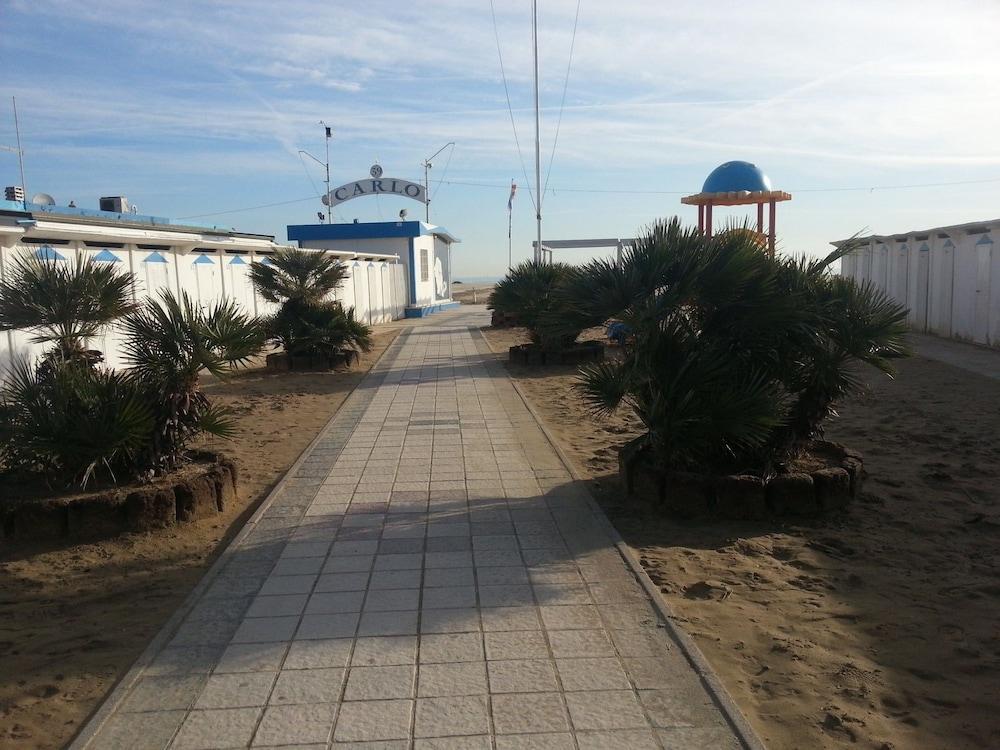 Hotel Trinidad Ρίμινι Εξωτερικό φωτογραφία