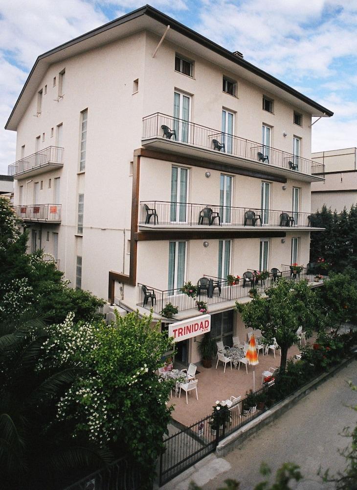 Hotel Trinidad Ρίμινι Εξωτερικό φωτογραφία